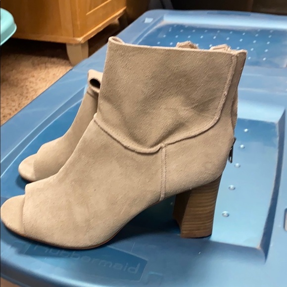 Size 9 Taupe Booties - Picture 3 of 10
